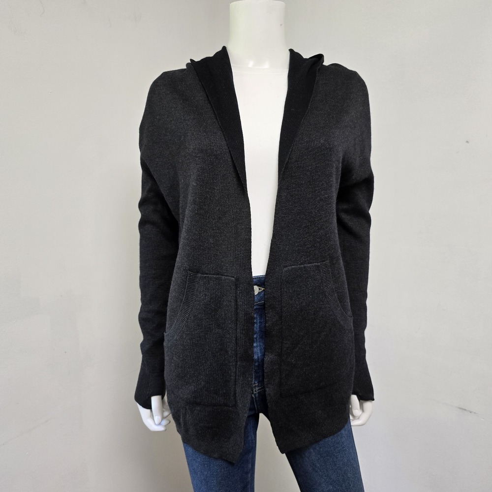 Lululemon Cabin Yogi Wrap Size L Hooded Reversible Black Heathered 44" Chest
